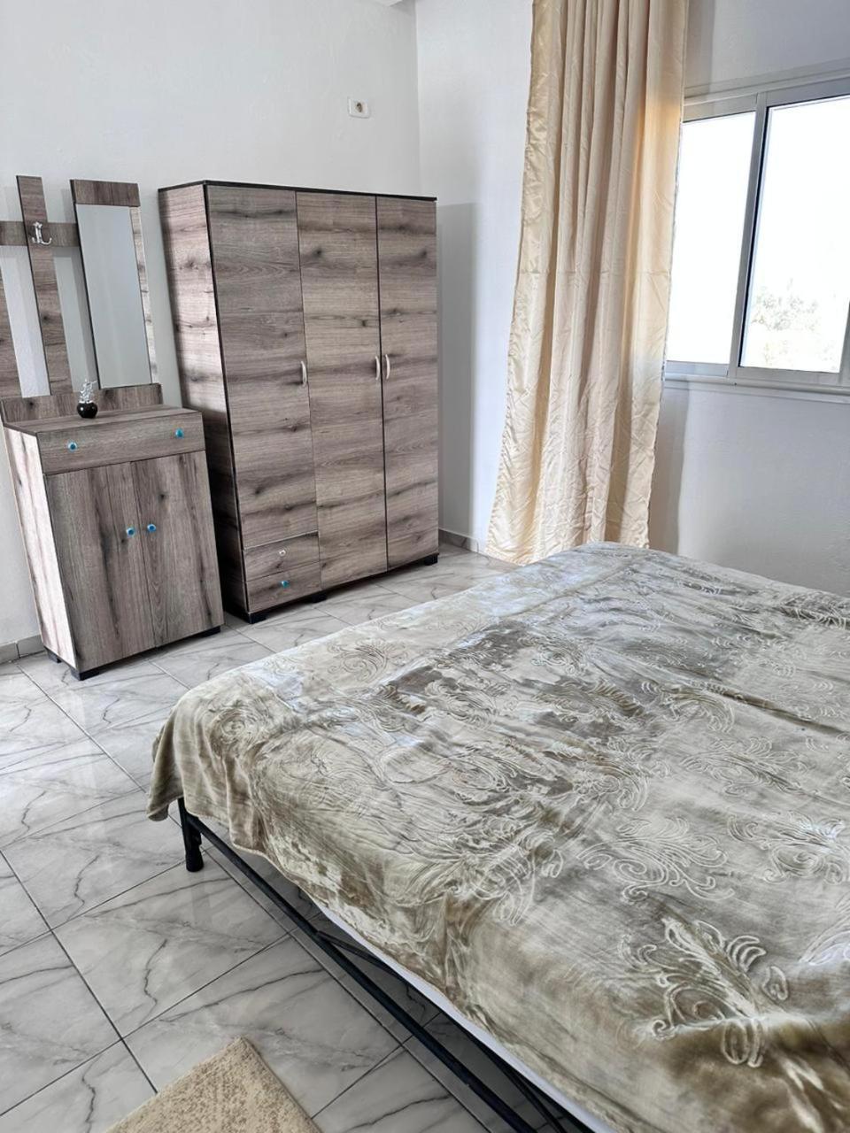 Dyar Amina Apartment ไมดูน ภายนอก รูปภาพ